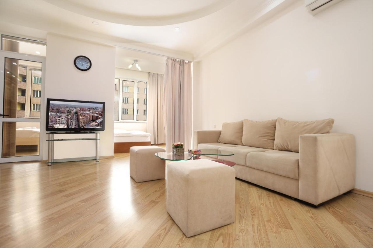 Stay Inn Apartments At Northern Avenue Yerevan Bagian luar foto