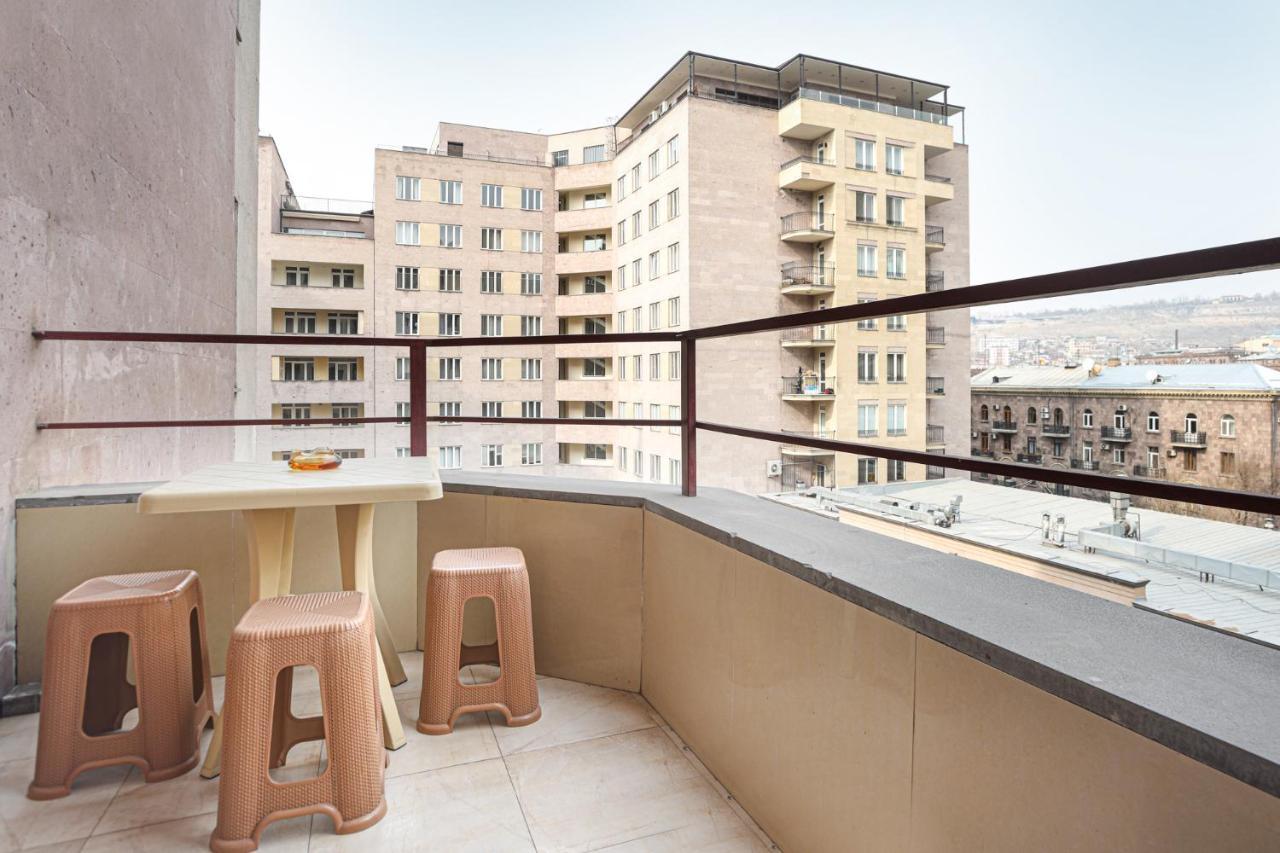 Stay Inn Apartments At Northern Avenue Yerevan Bagian luar foto