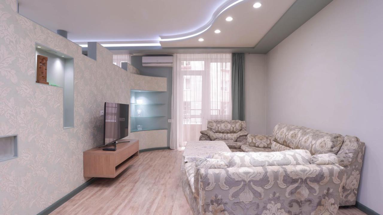 Stay Inn Apartments At Northern Avenue Yerevan Bagian luar foto