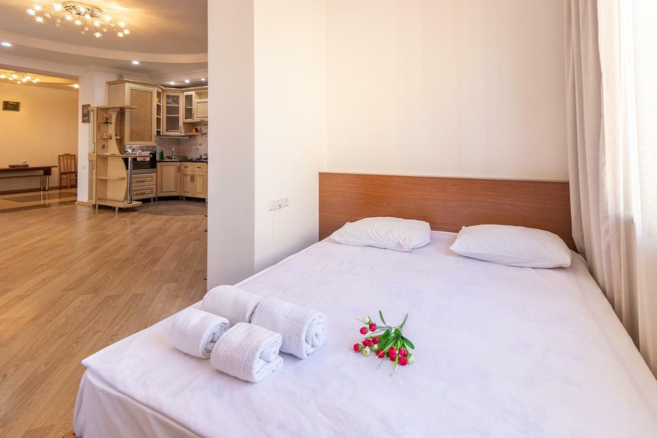 Stay Inn Apartments At Northern Avenue Yerevan Bagian luar foto