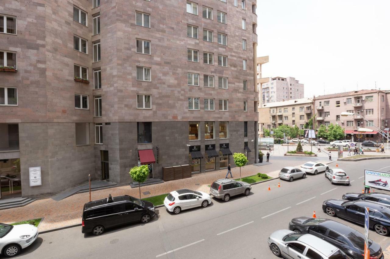 Stay Inn Apartments At Northern Avenue Yerevan Bagian luar foto