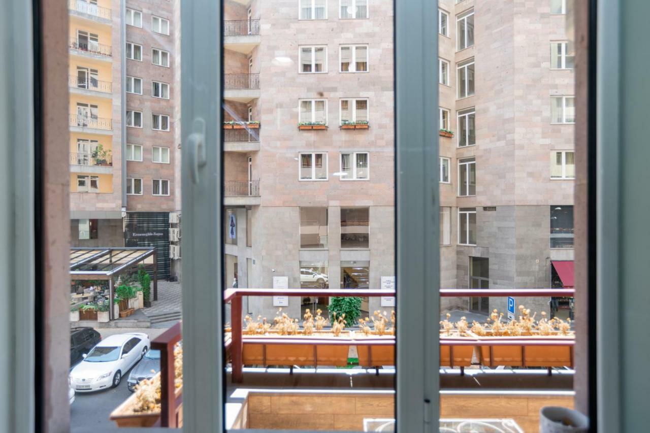 Stay Inn Apartments At Northern Avenue Yerevan Bagian luar foto