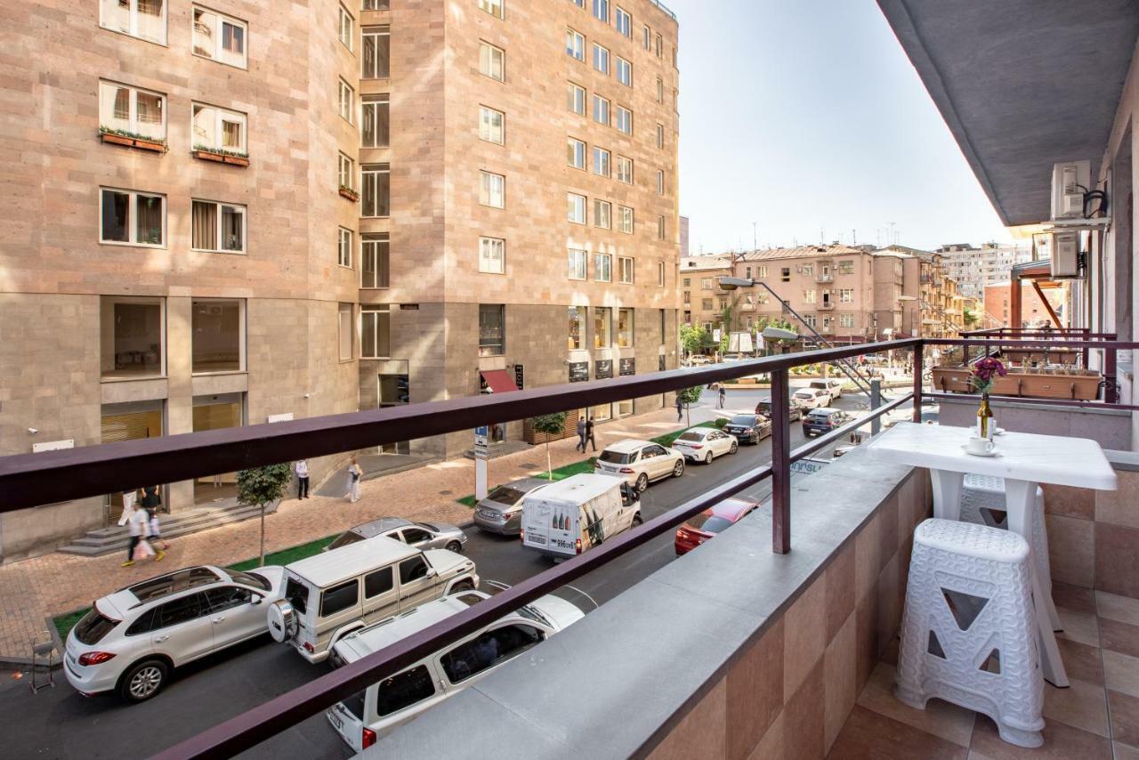 Stay Inn Apartments At Northern Avenue Yerevan Bagian luar foto